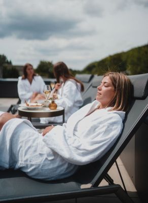 relax thursday