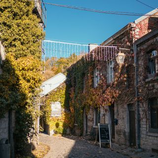 centre ville de durbuy automne