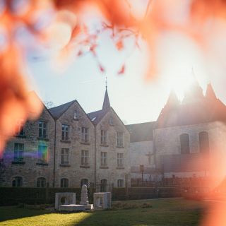 centre ville de durbuy automne