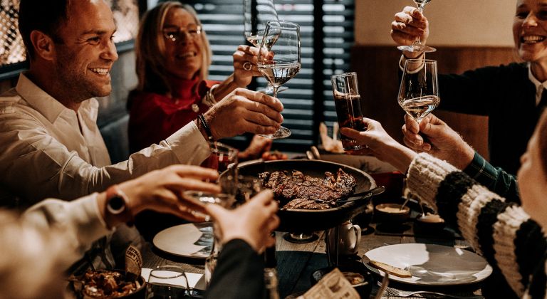 famille au restaurant